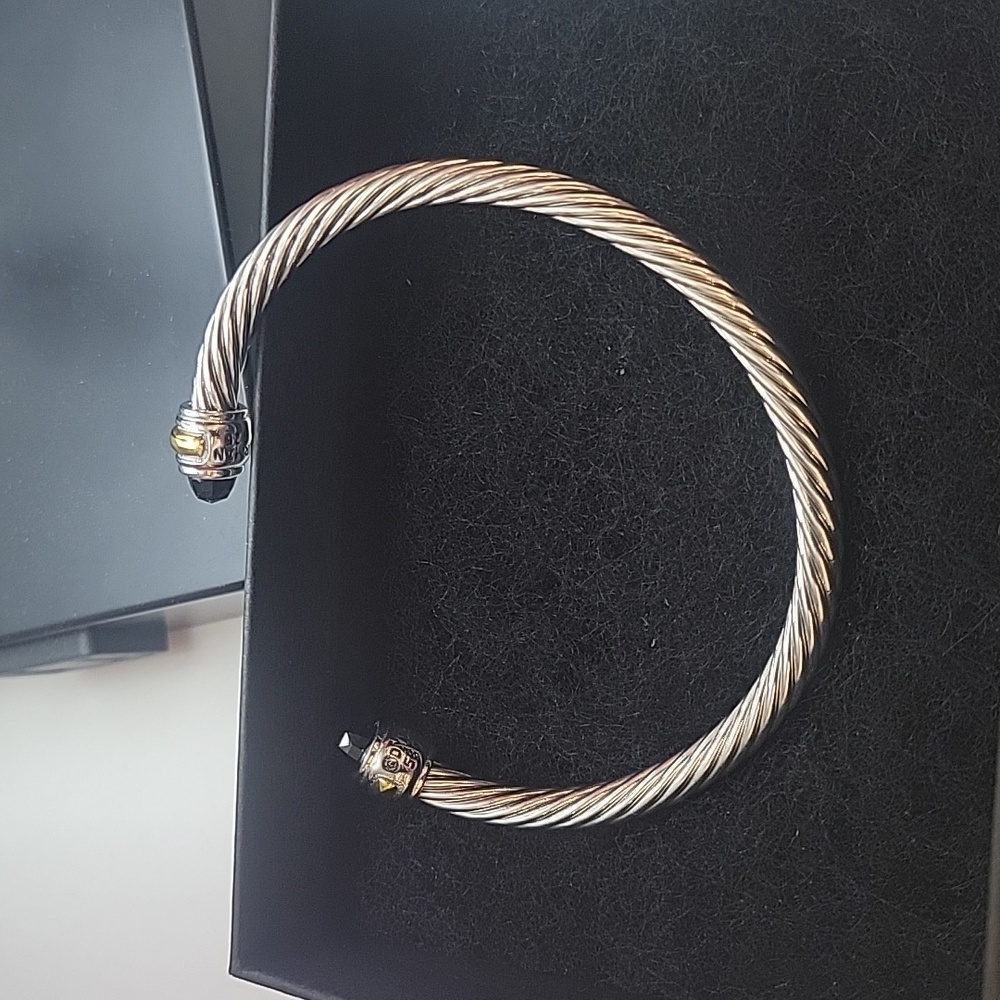 David Yurman Cable Bracelet Onyx and gold 5mm size medium